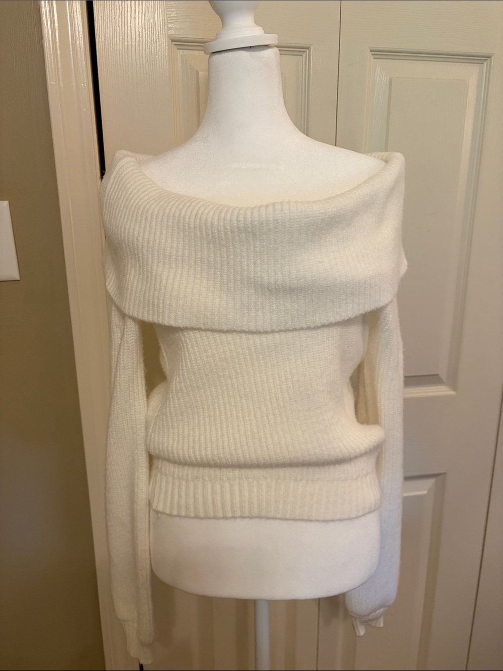 Sincerly Jules Off-Shoulder Ribbed Cream Sweater